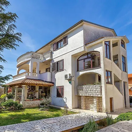 Mari House 아파트